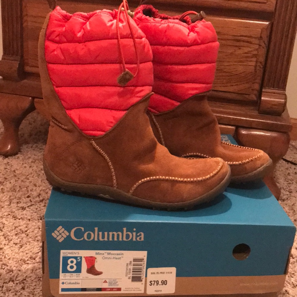 COLUMBIA Boots Omni-Heat 8.5 worn once. EUC.